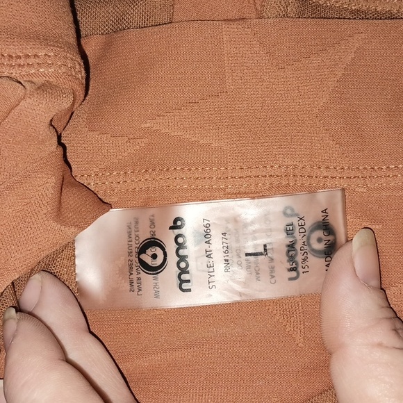 Mono B zipper front stars sports bra - Picture 4 of 4